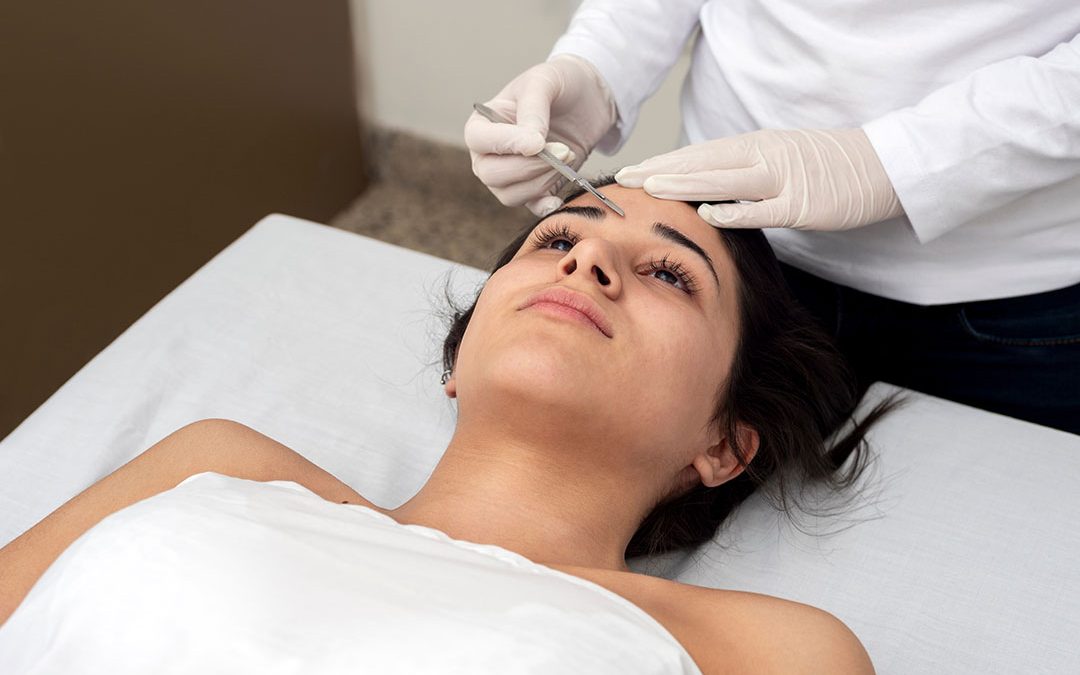 How Dermaplaning Enhances Your Aesthetic Treatments